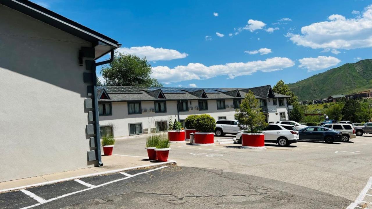 Adventure Inn - เกลนวูดสปริงส์ ภายนอก รูปภาพ