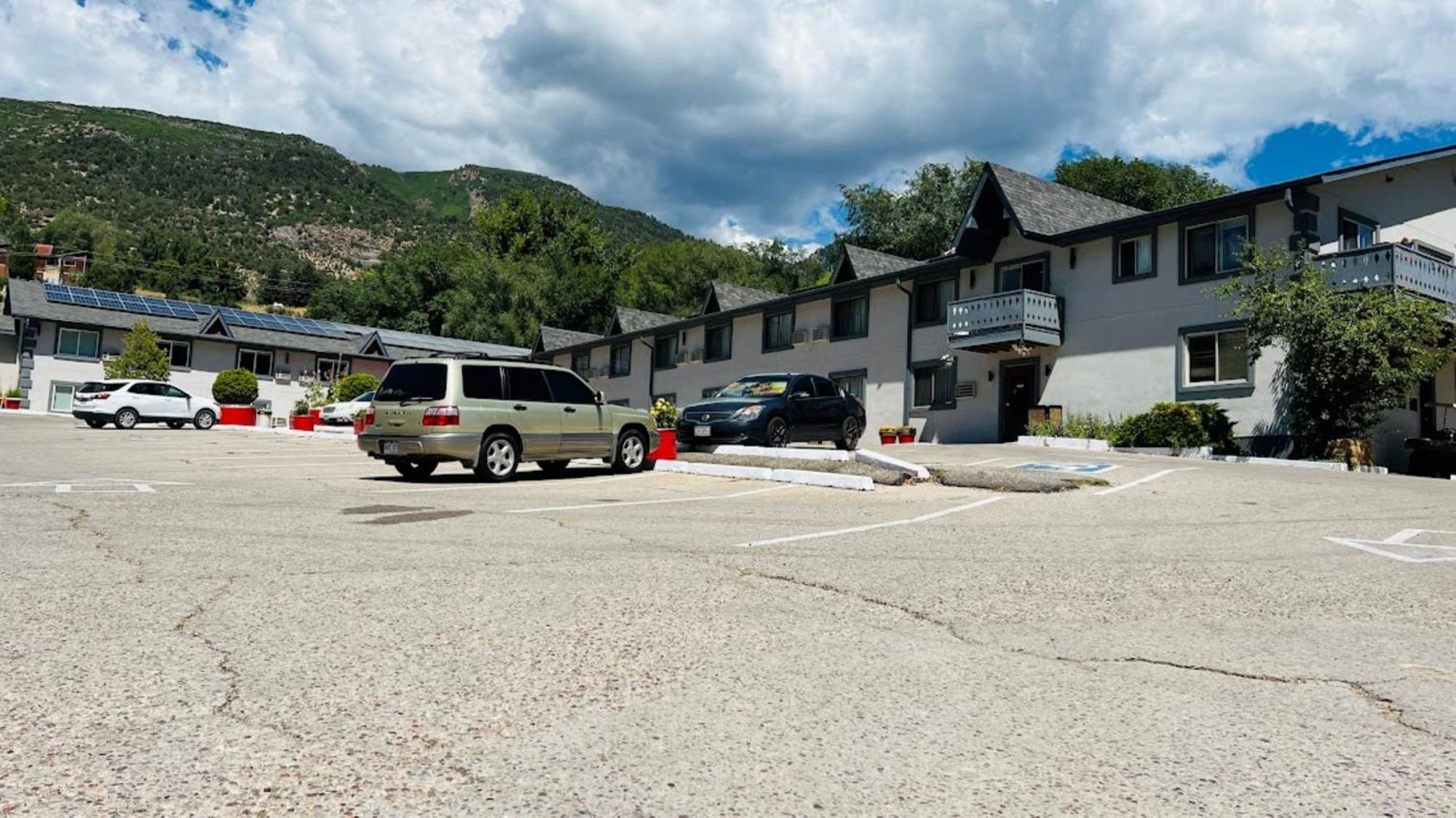Adventure Inn - เกลนวูดสปริงส์ ภายนอก รูปภาพ