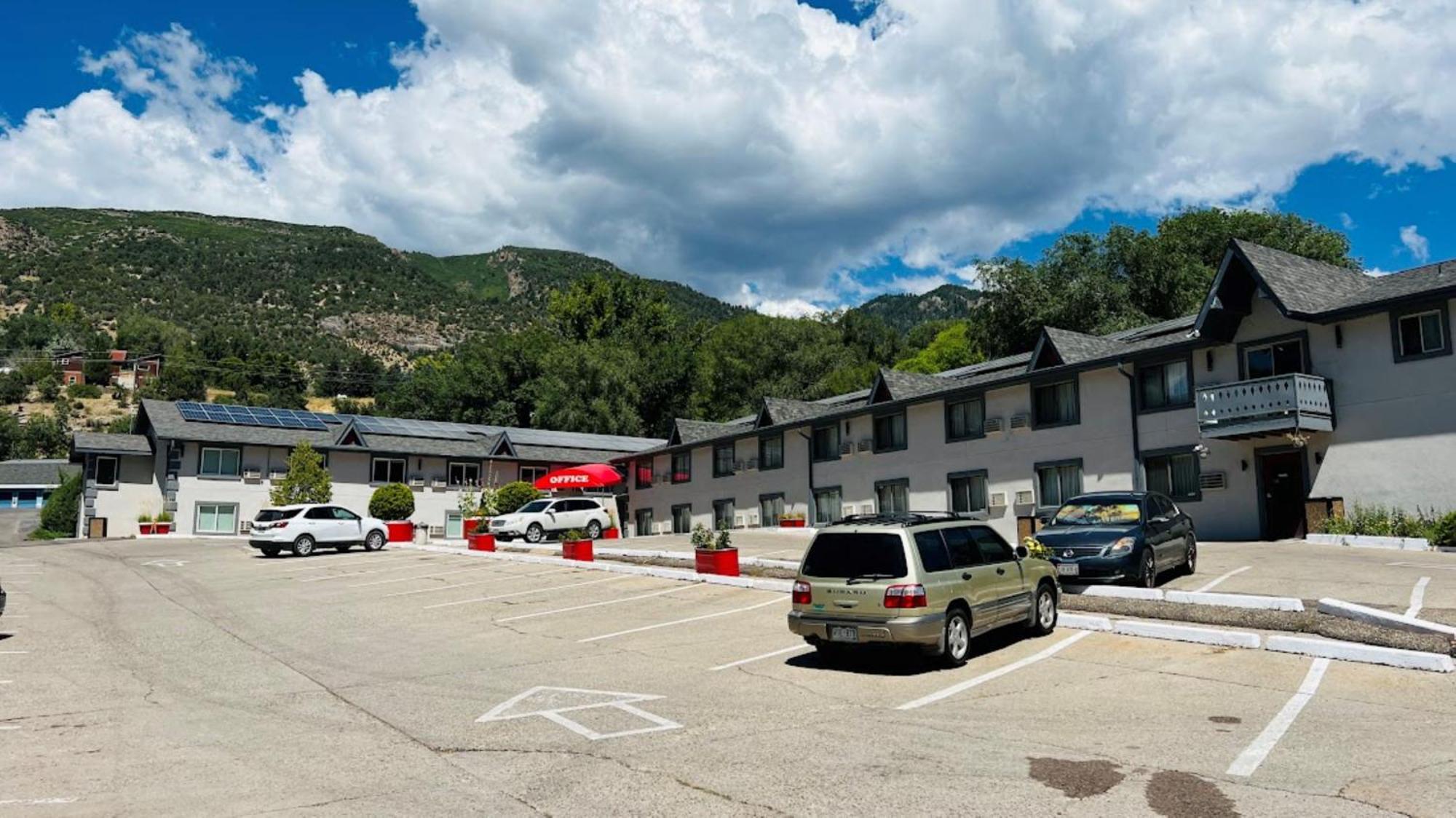 Adventure Inn - เกลนวูดสปริงส์ ภายนอก รูปภาพ